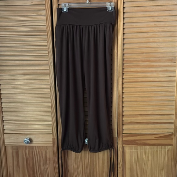 Women Capri Yoga Pant Casual Loose Workout Pant with pockets size Large - Picture 2 of 6